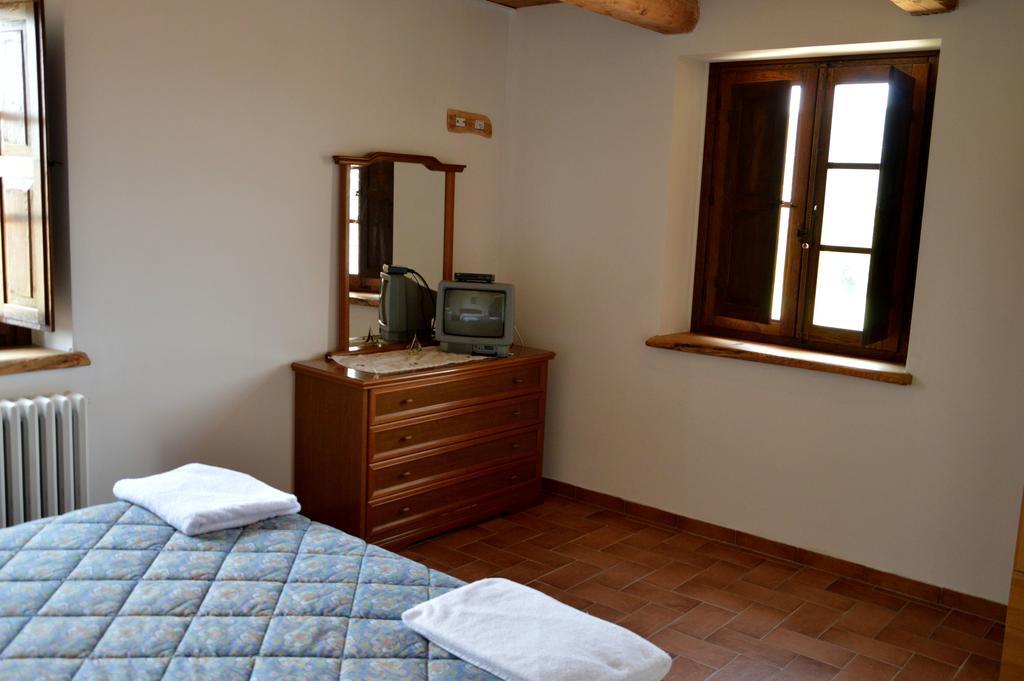 Agriturismo La Collina Villa Massa Martana Habitación foto