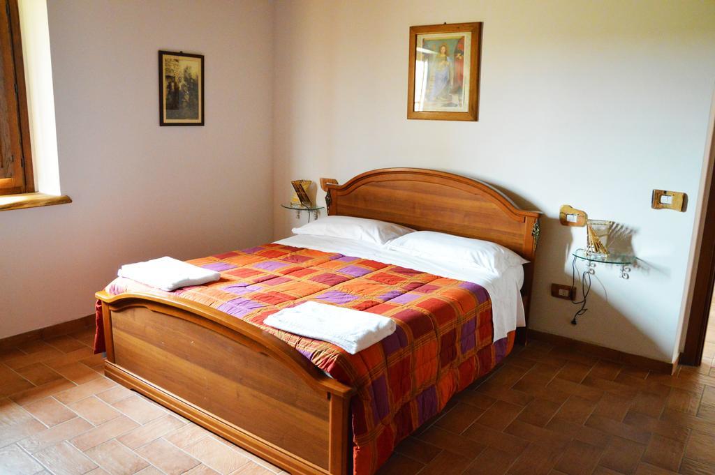 Agriturismo La Collina Villa Massa Martana Exterior foto