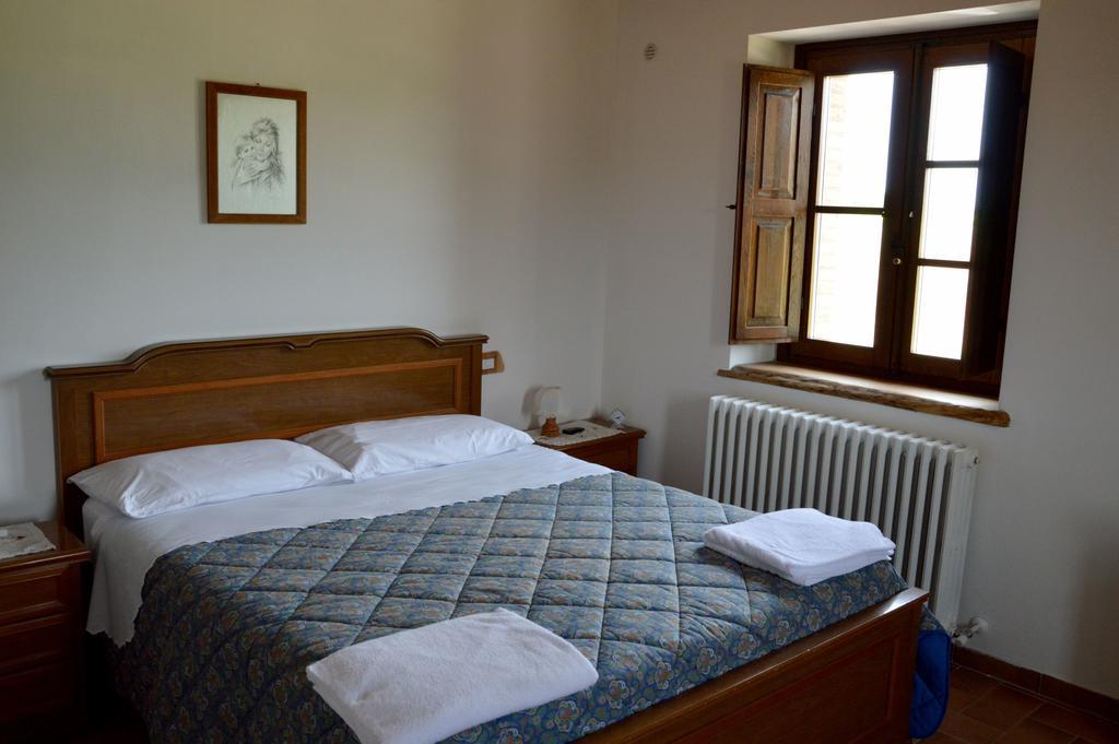 Agriturismo La Collina Villa Massa Martana Habitación foto